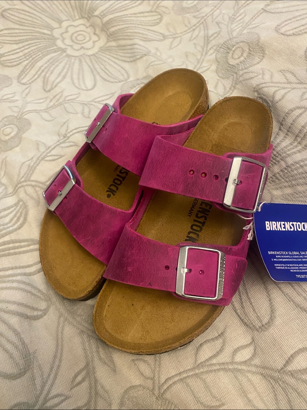 Birkenstock Arizona Double Strap Sandals in Bright Pink NWT size 37